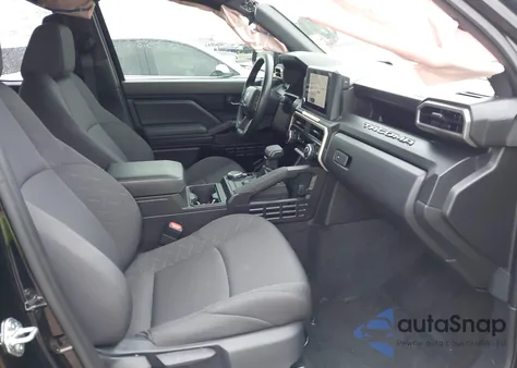 2025 Toyota Tacoma Sr z USA, uszkodzony, nr VIN 3TYLD5KNXSC015391